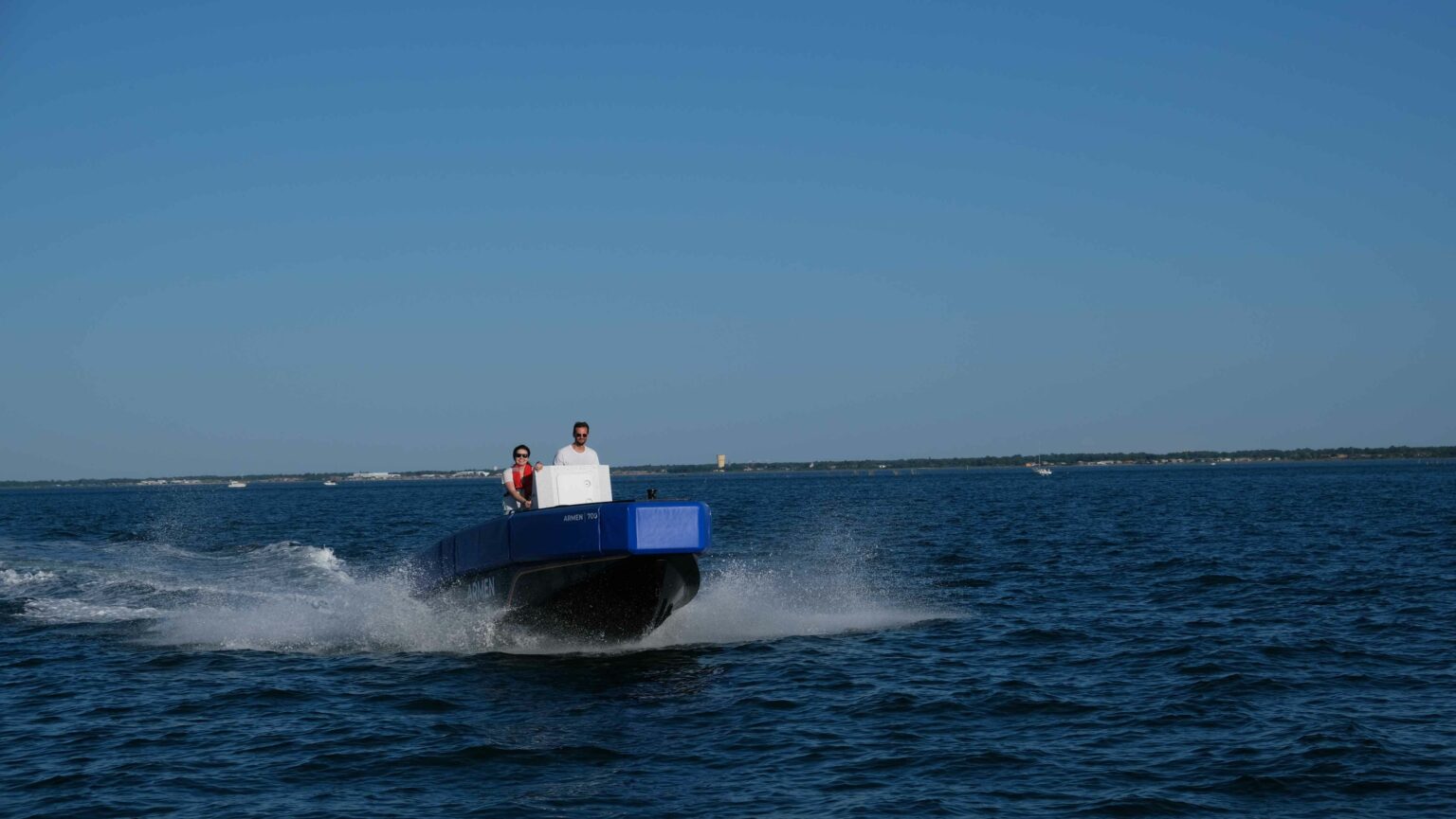 ARMEN 700 Bateau en Polyéthilène