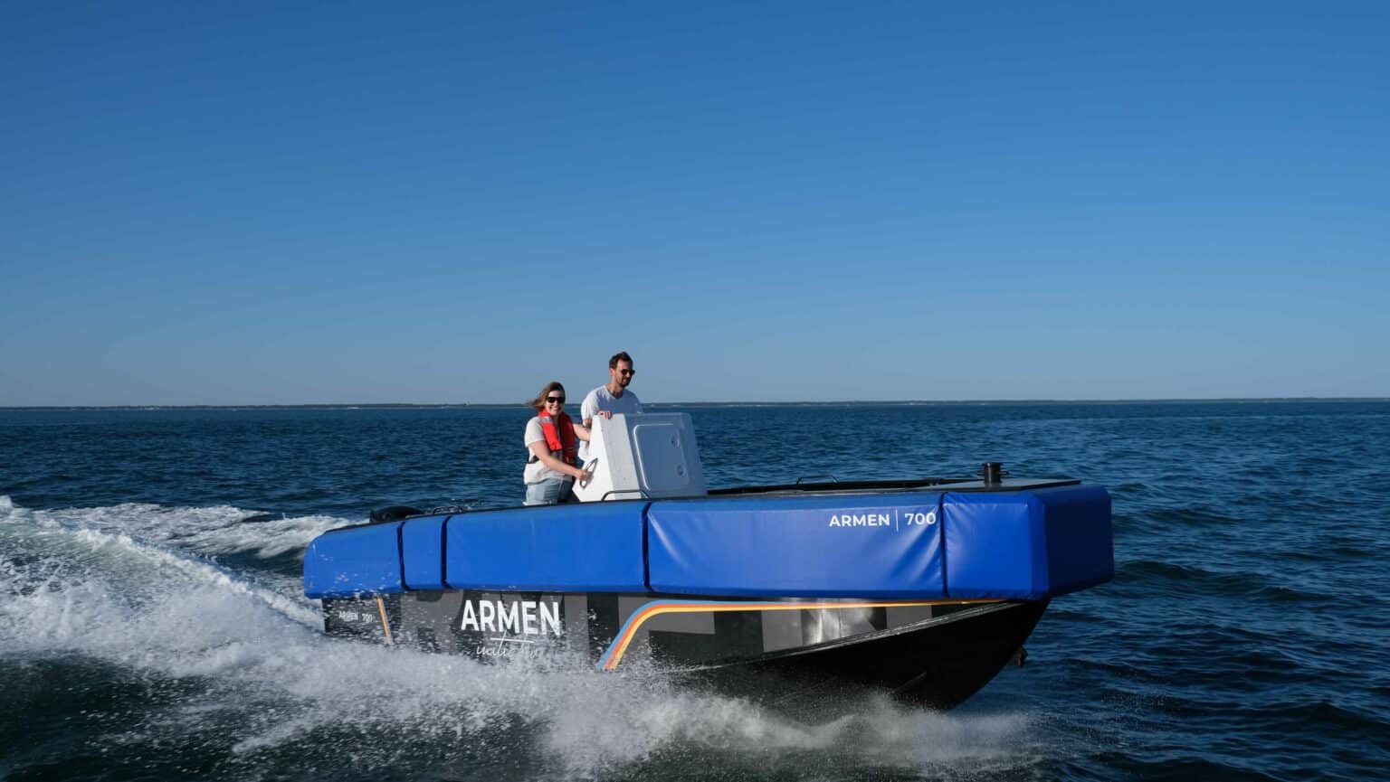 ARMEN 700 Bateau en Polyéthilène