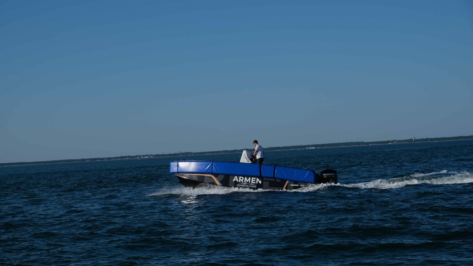 ARMEN 700 Bateau en Polyéthilène